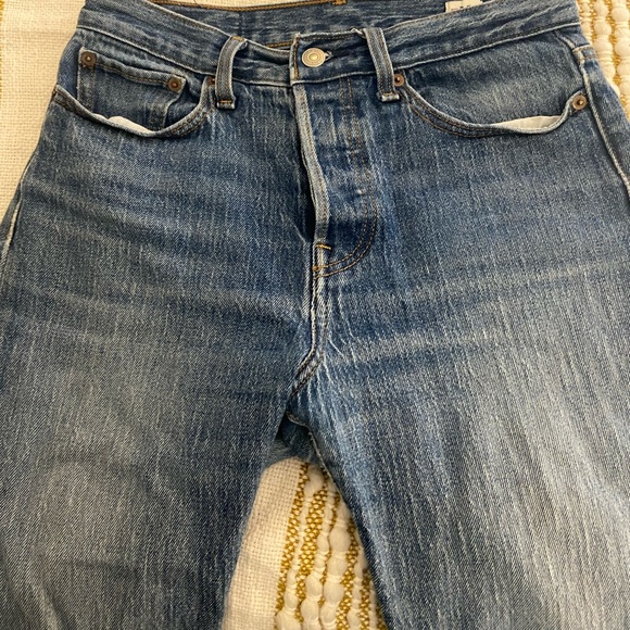 Levi’s 501 wedgie style- blue wash- size 27 - Picture 2 of 3
